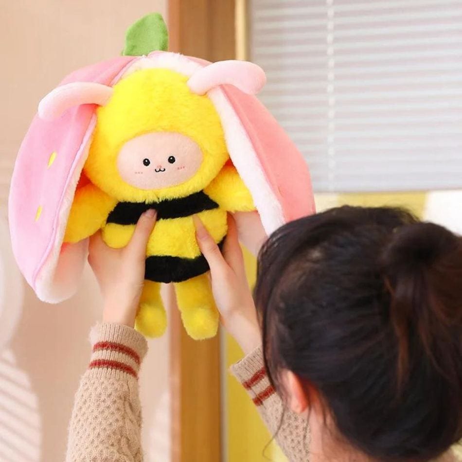 La Peluche Peluche abeille fraise