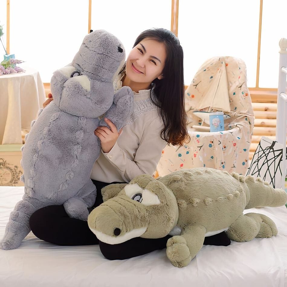 La Peluche Peluche crocodile oreiller grise