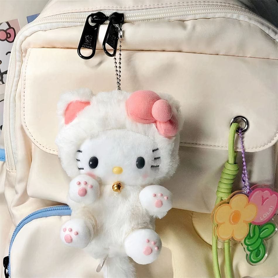 La Peluche Peluche Hello Kitty avec déguisement