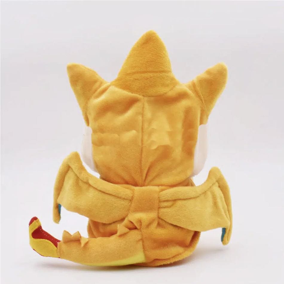 La Peluche Peluche Pikachu en costume Dracaufeu
