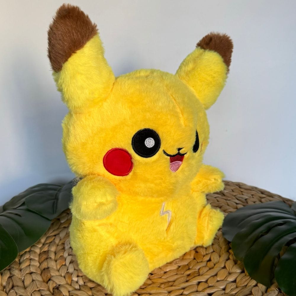 La Peluche Peluche Pikachu respirante avec berceuses