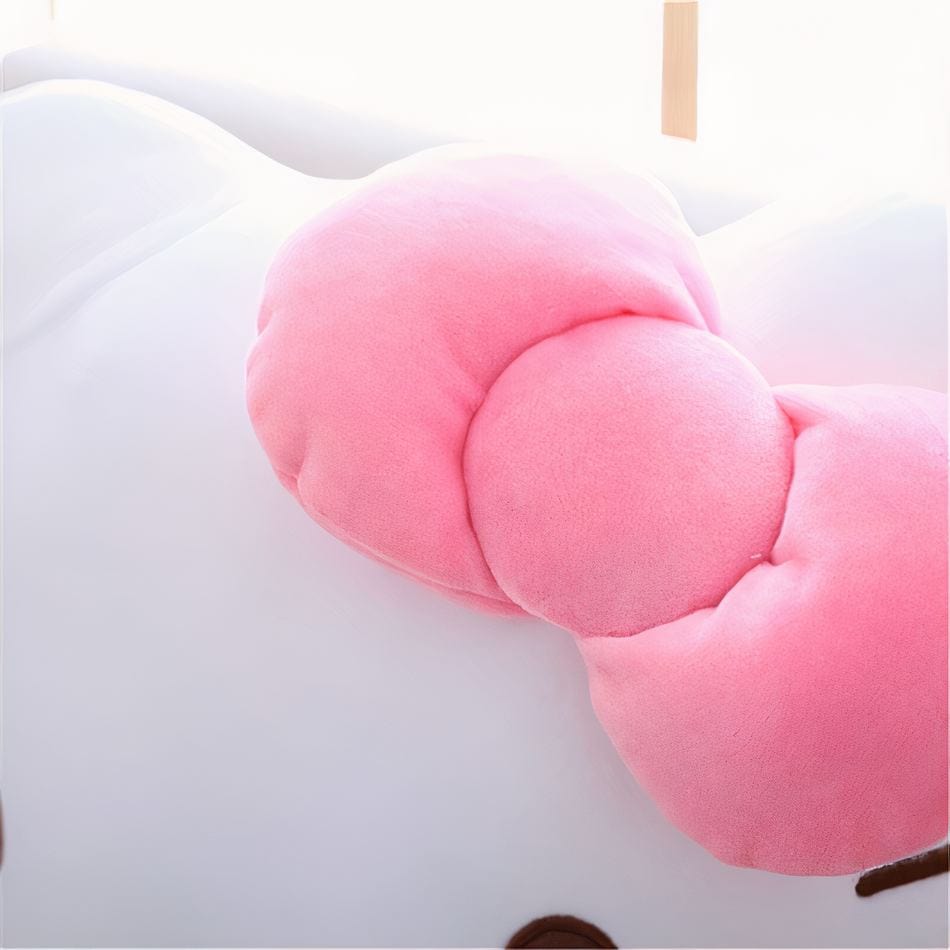 La Peluche Peluche Hello Kitty avec une fraise